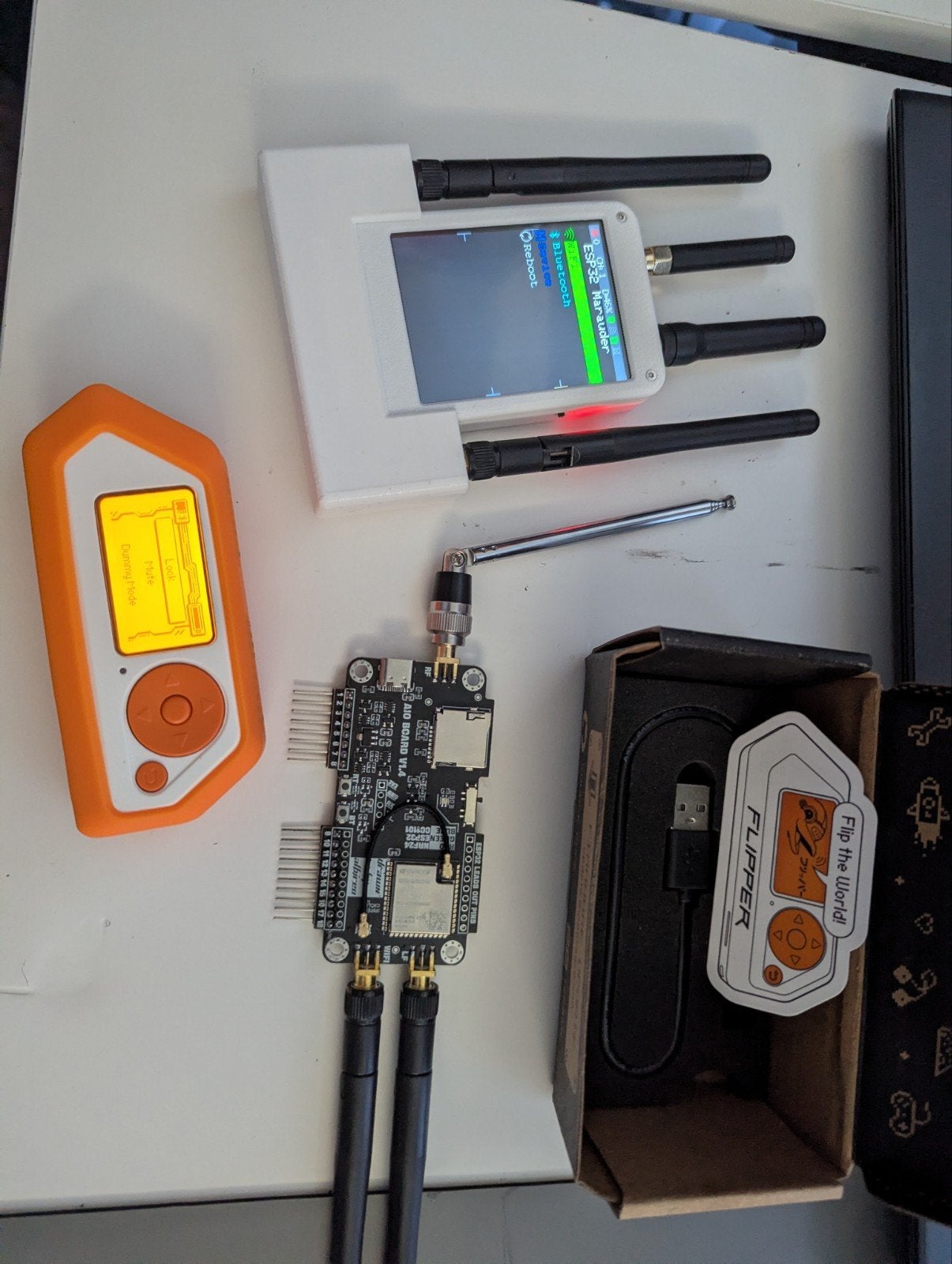 Flipper Zero met ESP32 Marauder en AIO Board V1.4, Computers en Software, Overige Computers en Software, Ophalen of Verzenden