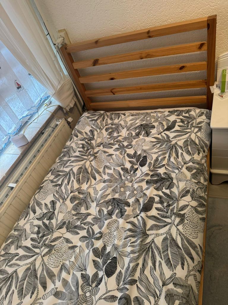 Bed nachtkstje en nog een la, Verstelbaar, 90 cm, Eenpersoons, Beige
