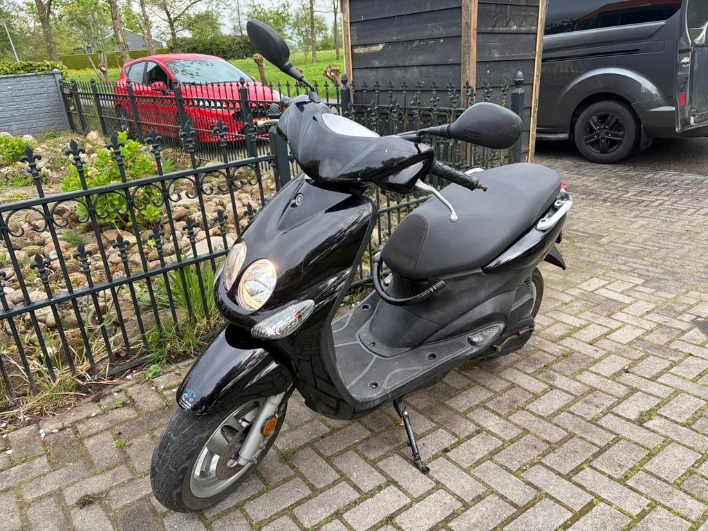 Yamaha scooter, Fietsen en Brommers, Ophalen, Zo goed als nieuw, Benzine, Overige modellen