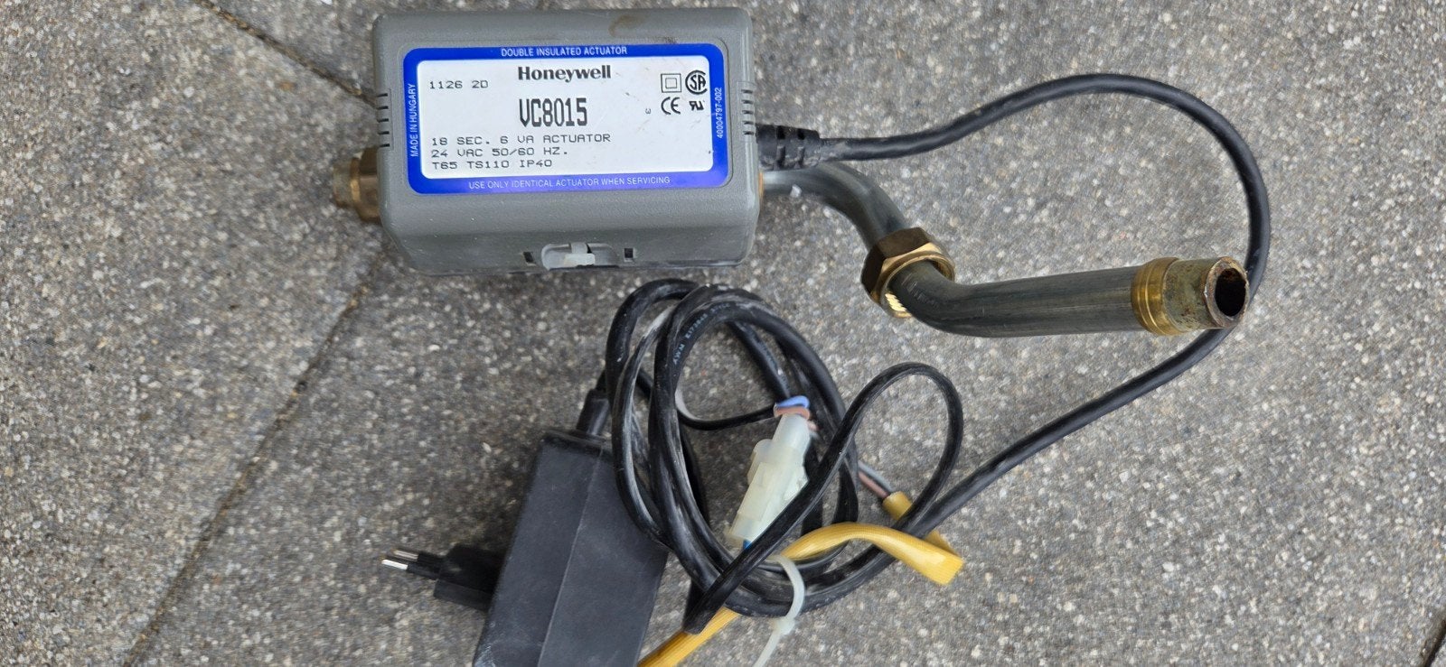 Honeywell VC8015 tweewegklep met actuator, Overige materialen, Gebruikt, Minder dan 20 cm, Minder dan 5 m²