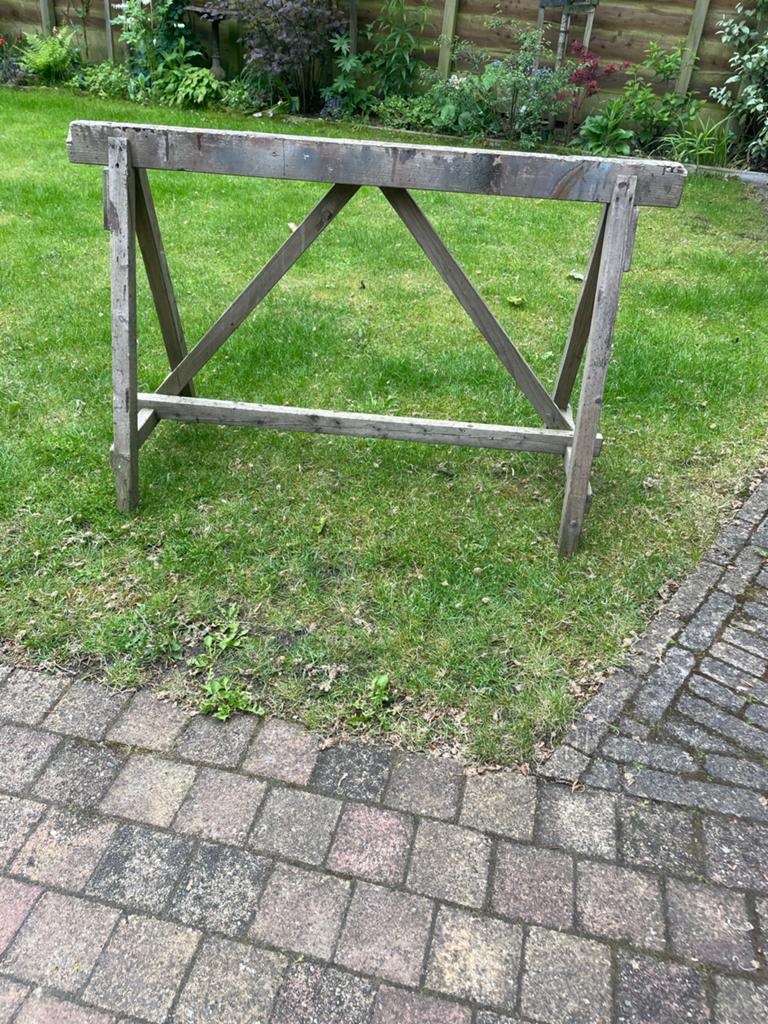Stevige houten schraag voor diverse klussen, Doe-het-zelf en Verbouw, Werkbanken, Ophalen, Gebruikt, 70 tot 120 cm