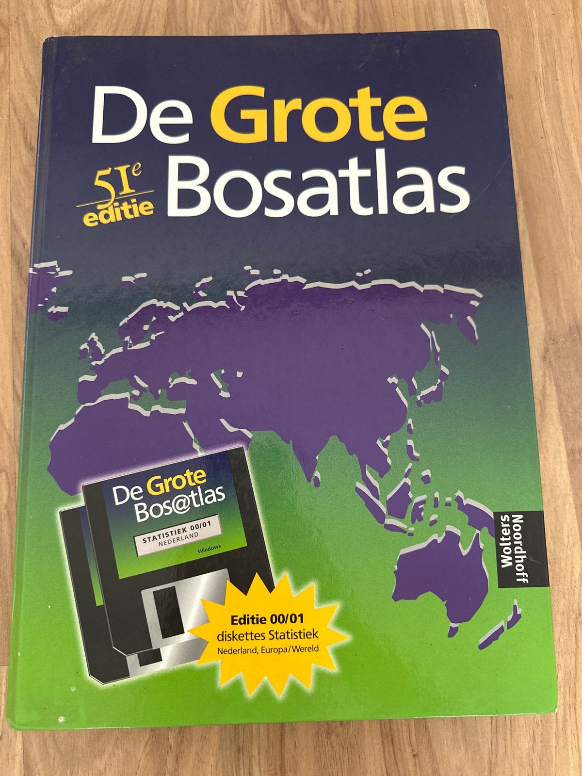 De Grote Bosatlas 51e editie met diskettes, Boeken, Gelezen, Bosatlas, 2000 tot heden, Ophalen of Verzenden