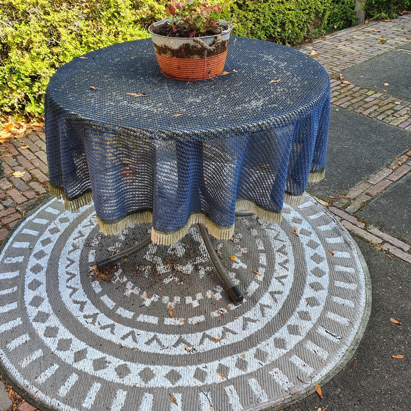 Oud klaptafeltje ondertussen wel gepoetst uiteraard, Ophalen, Gebruikt