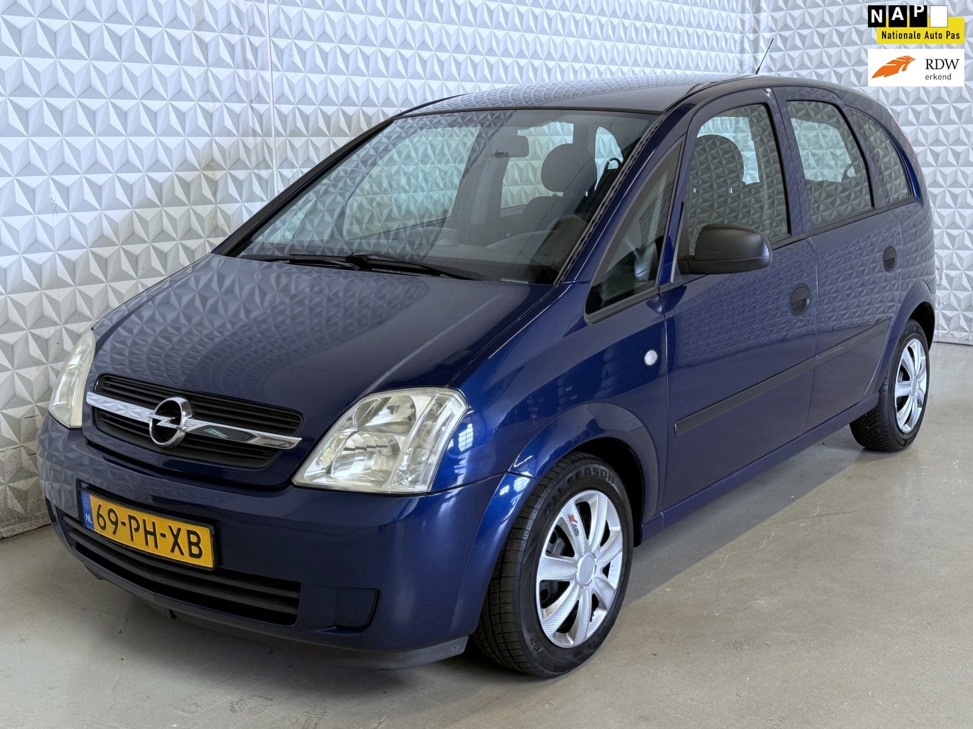 Opel Meriva 1.6 Essentia Airco/Cruise én APK 08-2027! 145.0, Gebruikt, 4 cilinders, Blauw, Origineel Nederlands
