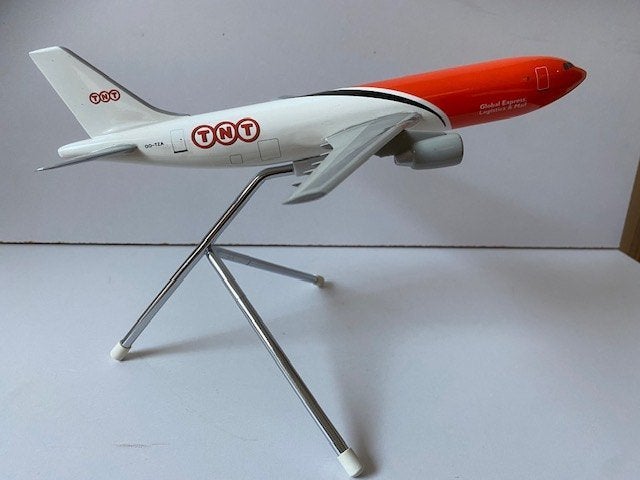 Vliegtuig TNT, Overige merken, 1:200 of kleiner, Ophalen of Verzenden, Zo goed als nieuw