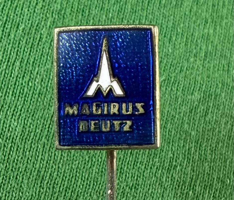 Speldje Magirus emaille, Ophalen of Verzenden, Gebruikt, Overige onderwerpen