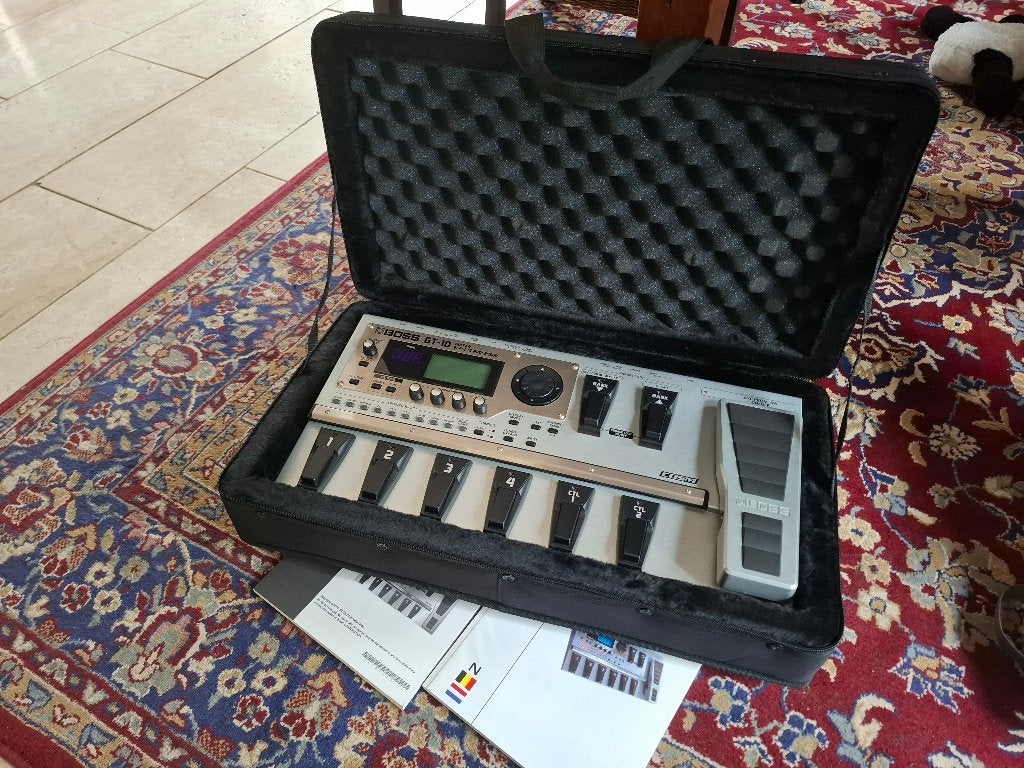 Boss GT-10 inclusief originele adapter in SKB tas, Muziek en Instrumenten, Verzenden, Zo goed als nieuw, Multi-effect