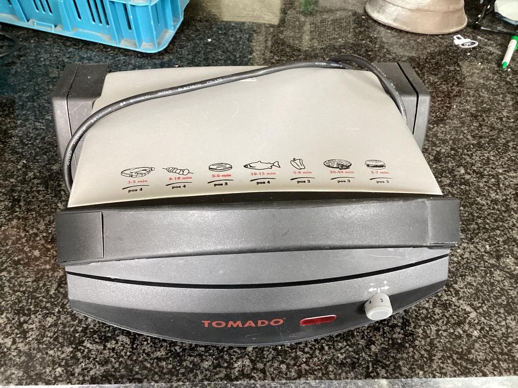 Tomado Tafelgrill / Contactgrill - Gebruikt, Ophalen of Verzenden, Nieuw, Tafelgrill