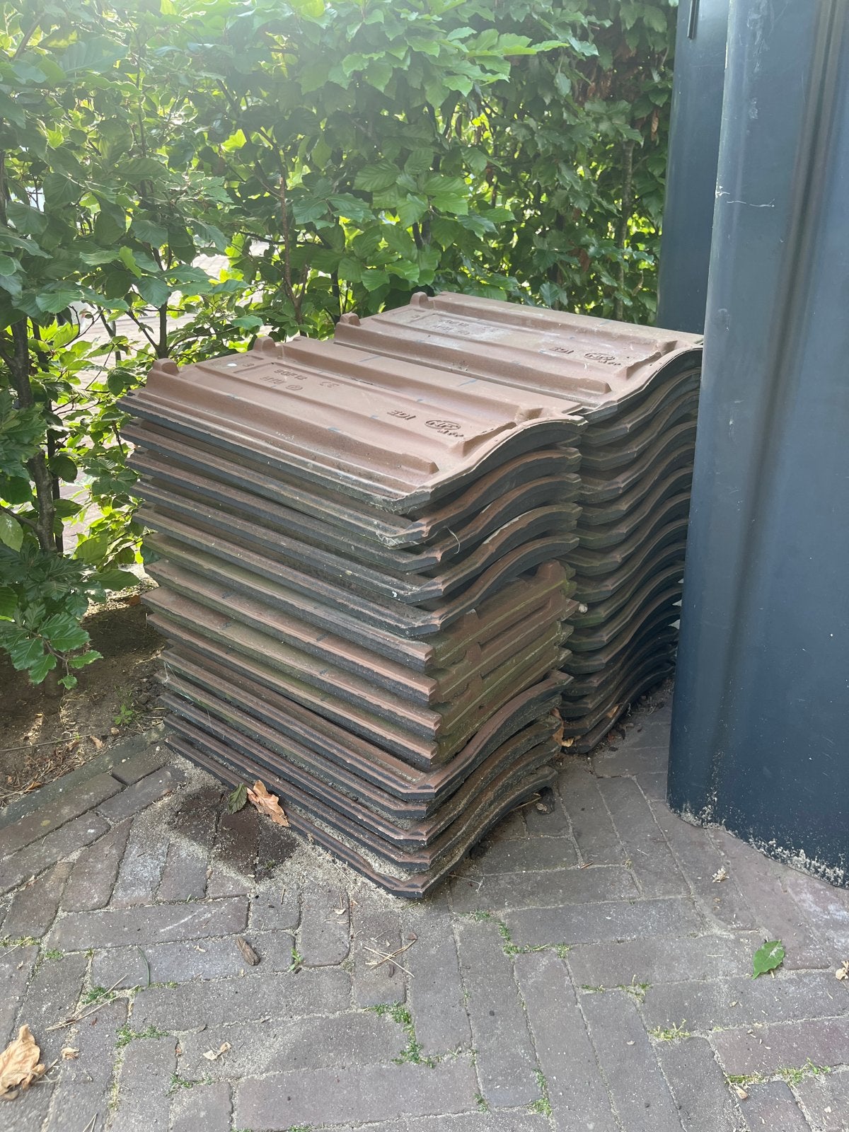 24 stuks SGF-12 H10 dakpannen, nieuw, Ophalen, Steen of Klei, Zwart, Nieuw