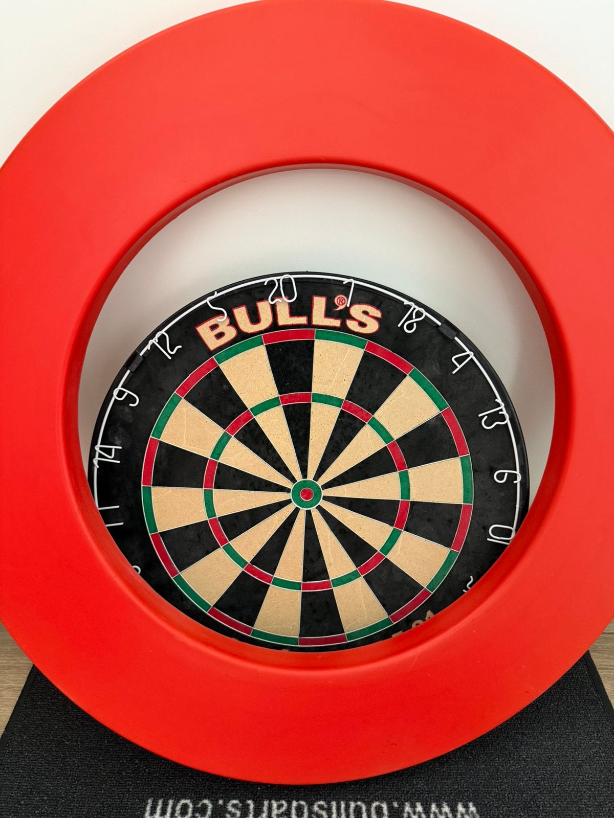 Nette dart set weinig gebruikt, Ophalen, Zo goed als nieuw, Dartbord