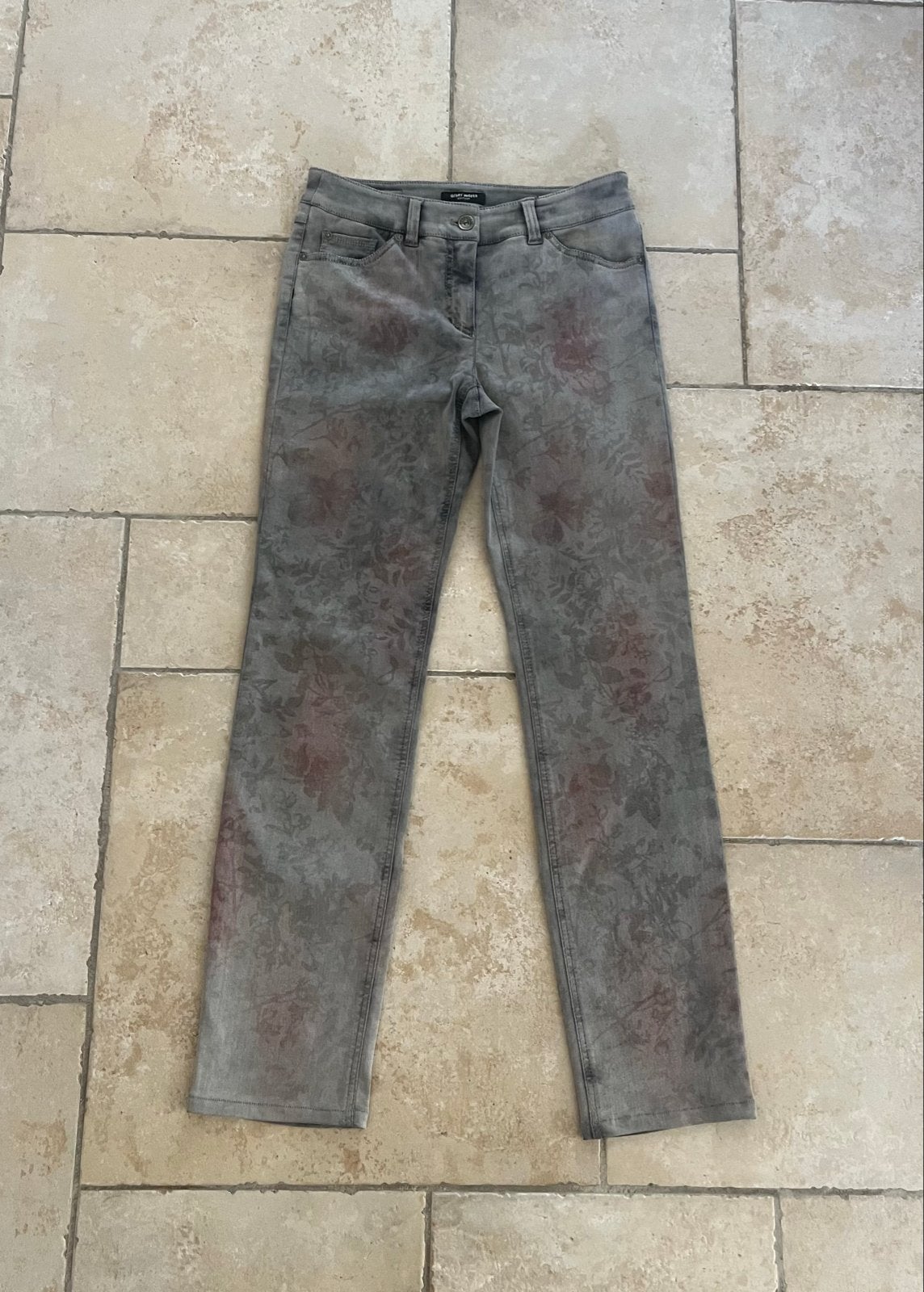 Gerry Weber Edition Roxy jeans met bloemenprint, Maat 38/40 (M), Ophalen of Verzenden, Zo goed als nieuw, Grijs