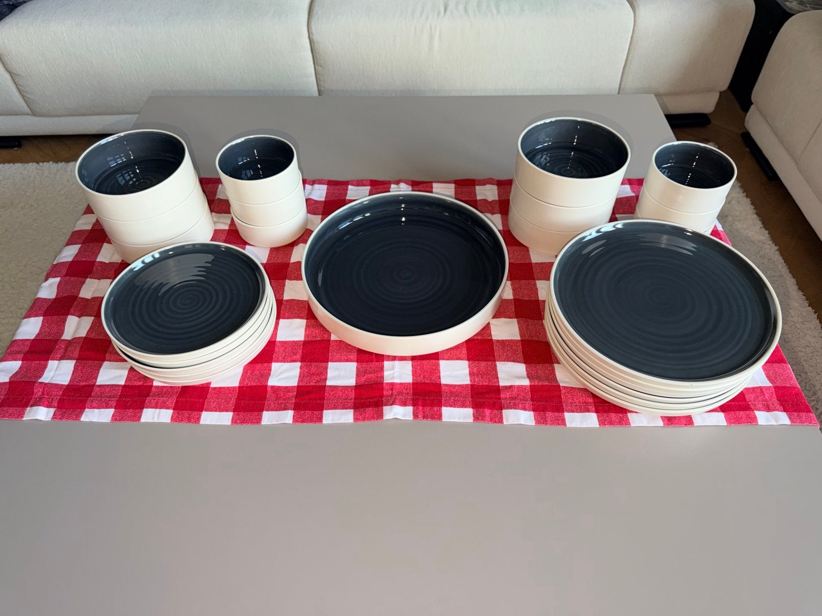 IKEA OMBONAD Servieset - Complete set of losse verkoop, Ophalen, Keramiek, IKEA, Zo goed als nieuw