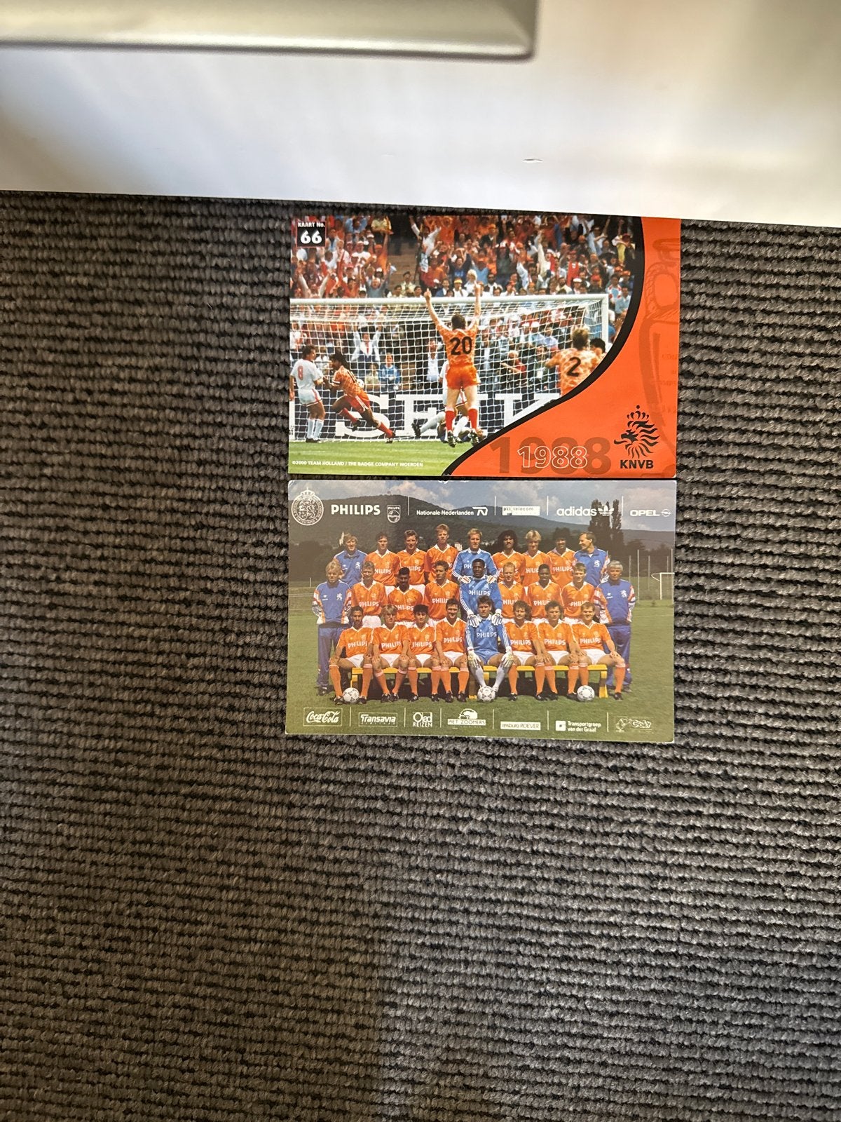 KNVB Oranje EK 1988 Voetbal Memorabilia Kaarten, Verzamelen, Ophalen of Verzenden, Gebruikt, Overige binnenlandse clubs, Poster, Plaatje of Sticker