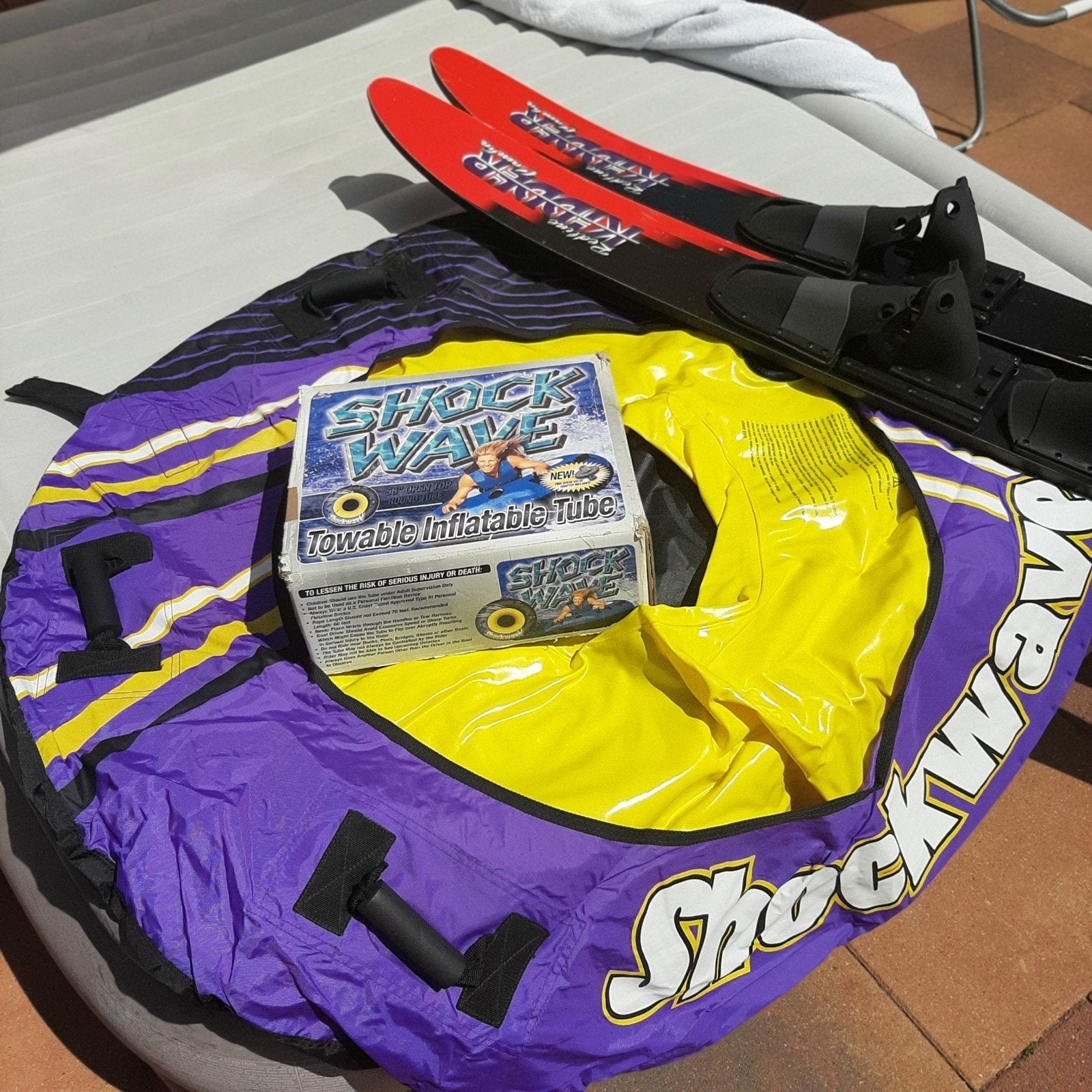 Shockwave Towable Inflatable Tube & Waterski's, Ophalen of Verzenden, Gebruikt, Funband of Funtube