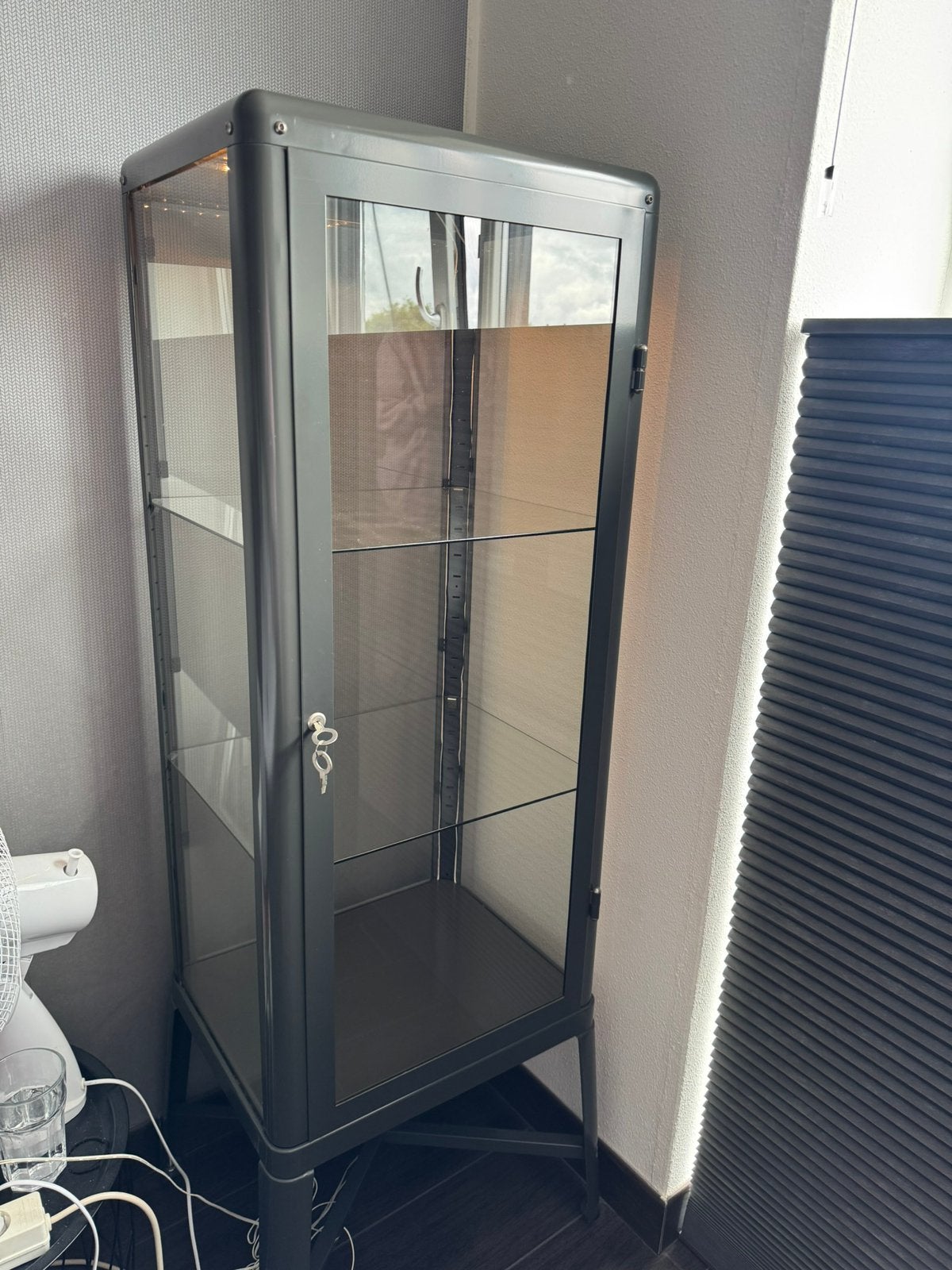 Ikea vitrinekast, Ophalen, Zo goed als nieuw