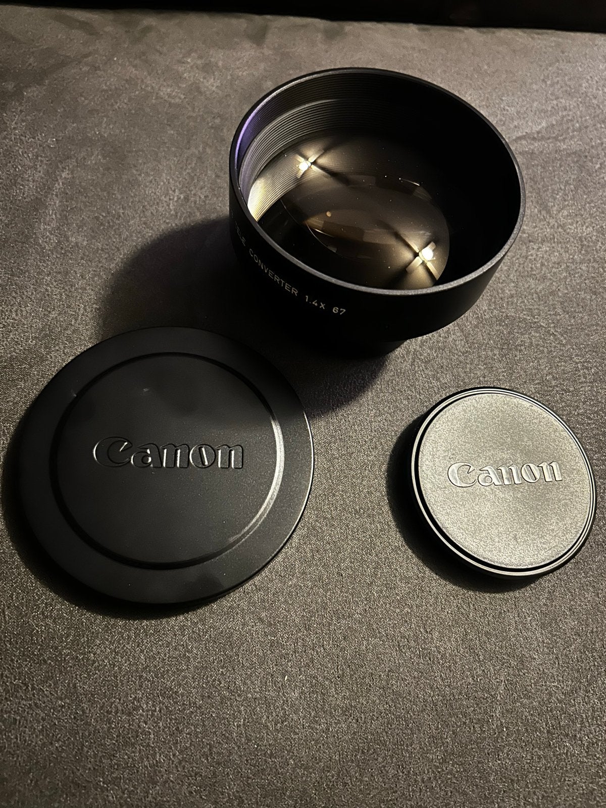 Canon C-8 Tele Converter 1.4x 67mm met lensdoppen, Gebruikt, Canon, Ophalen of Verzenden, Lensdoppen