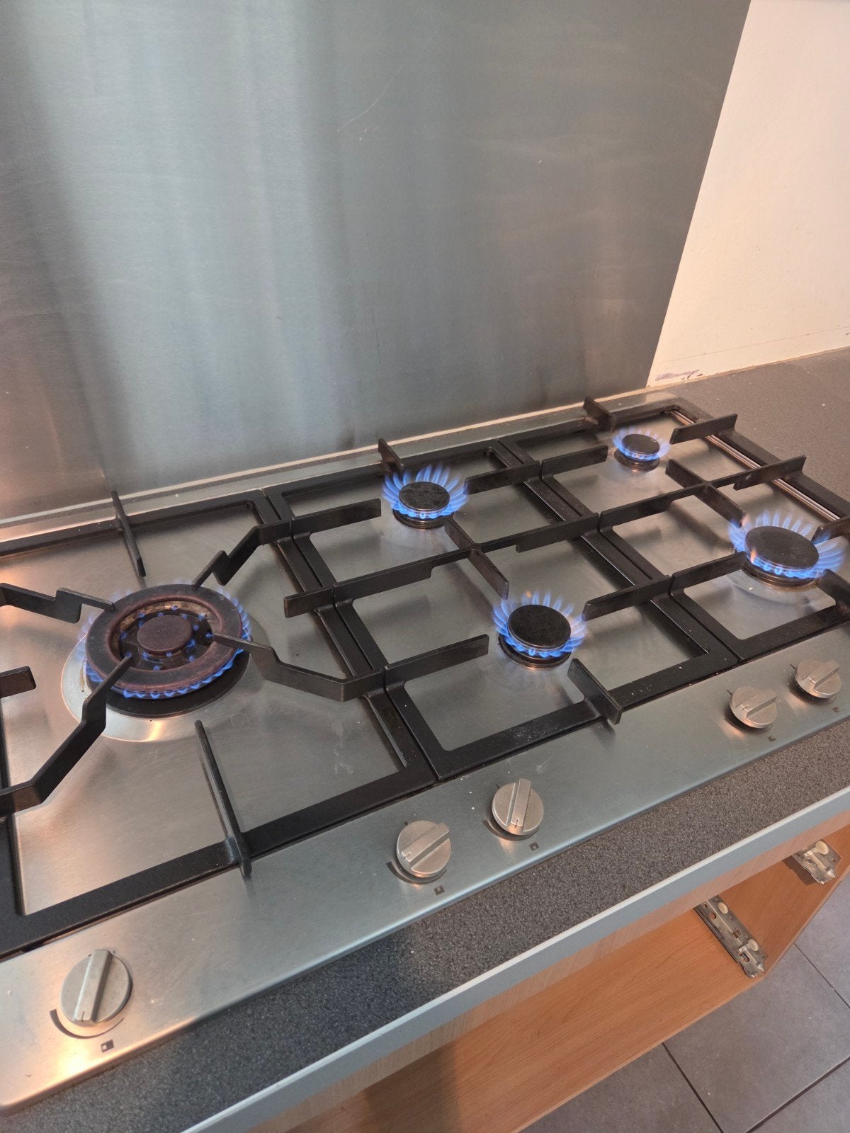 Gasfornuis met wokpit, 90cm breed, Ophalen, Gebruikt, Gas, Vrijstaand