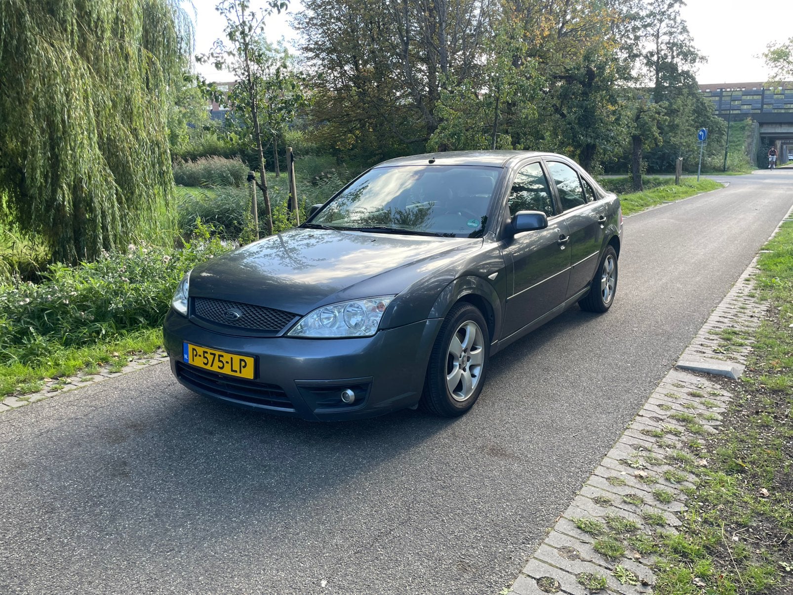 Ford Mondeo 2004 Grijs, Auto's, 1998 cc, 1800 kg, Zwart, 4 cilinders