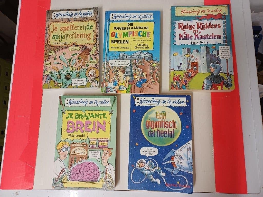 Boeken Softcovers - Waanzinnig om te weten serie, Ophalen of Verzenden, Gelezen, Fictie algemeen