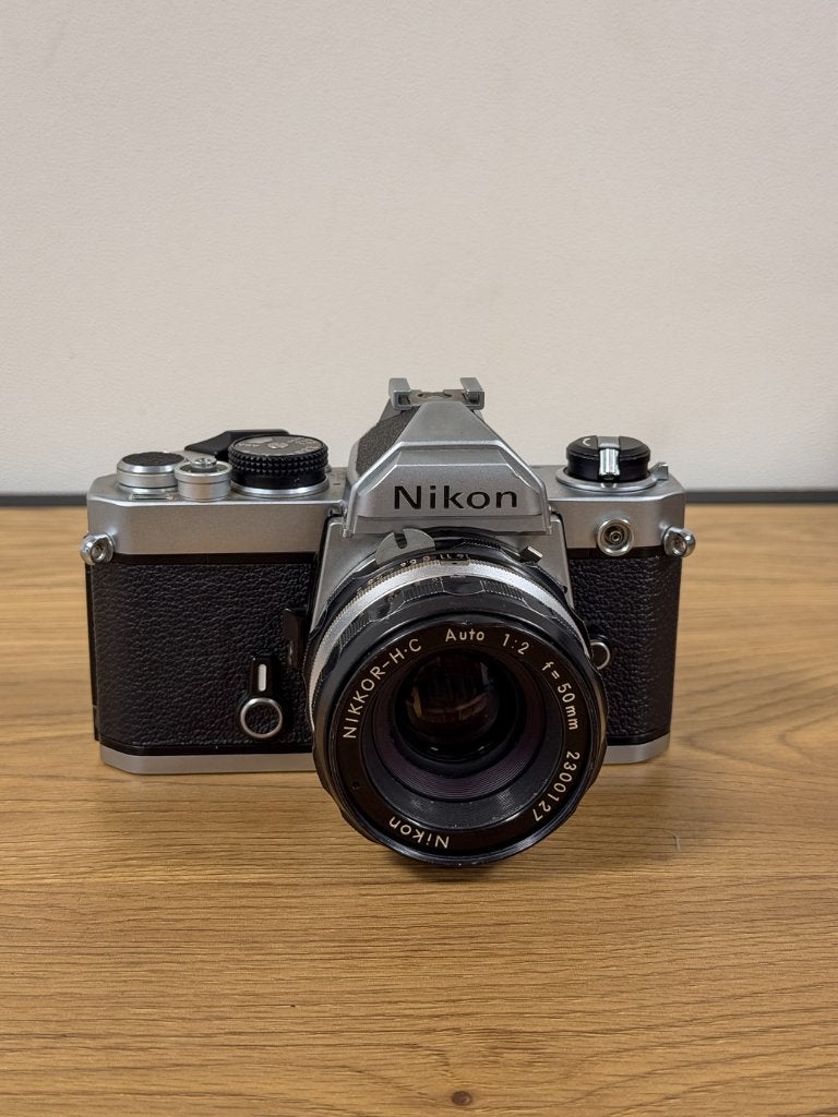 Nikon FM met Nikkor-H.C 50mm f/2 | analoge spiegelreflex, Ophalen of Verzenden, Gebruikt, Spiegelreflex, Nikon