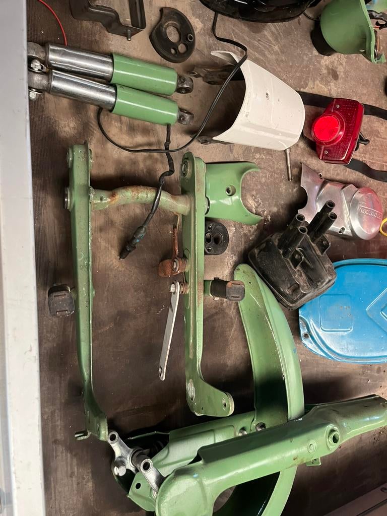 Honda c50 onderdelen., Fietsen en Brommers, Ophalen of Verzenden, Nieuw, Frame, Overige merken