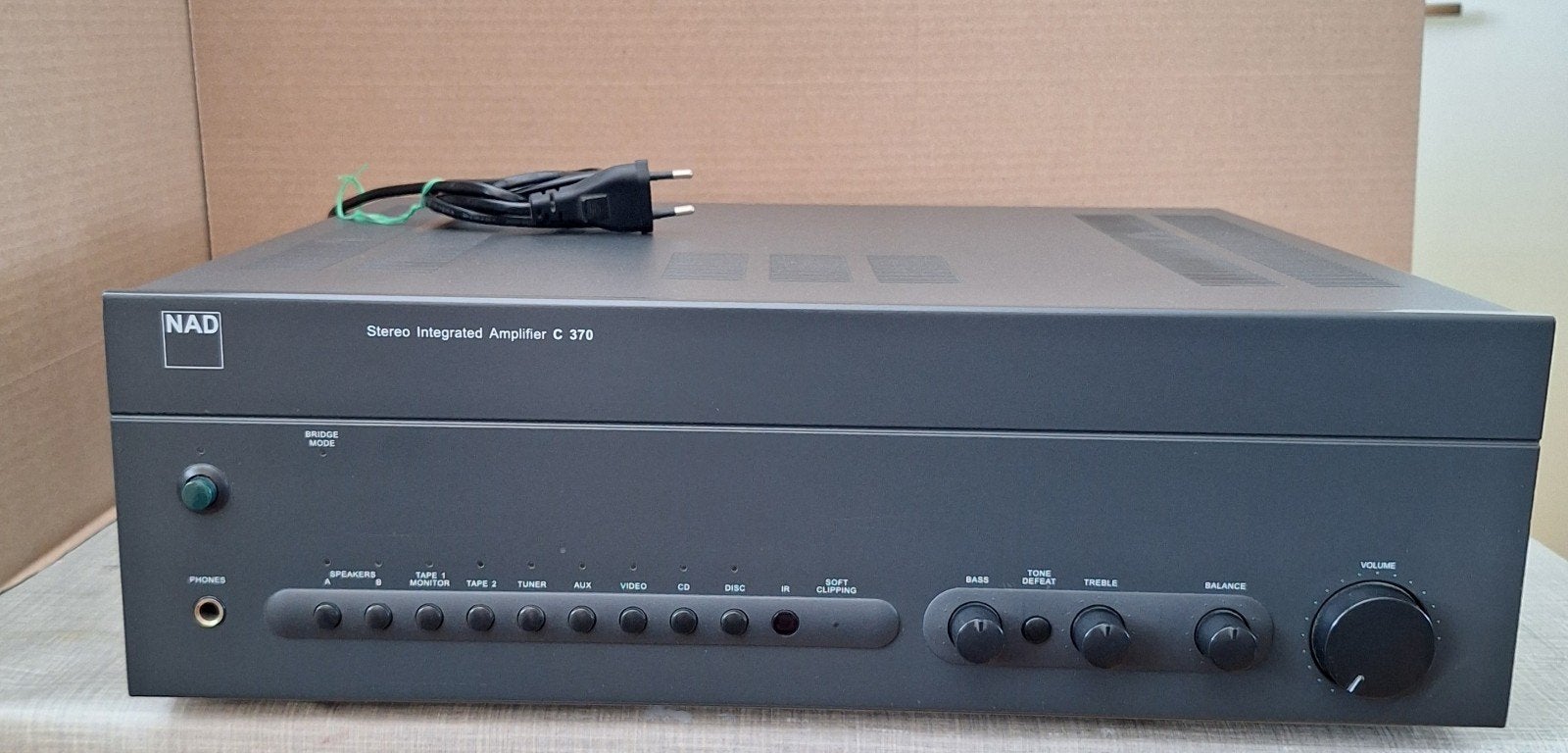NAD versterker C370 + NAD tuner C422, Gebruikt, 60 tot 120 watt, Stereo, Ophalen