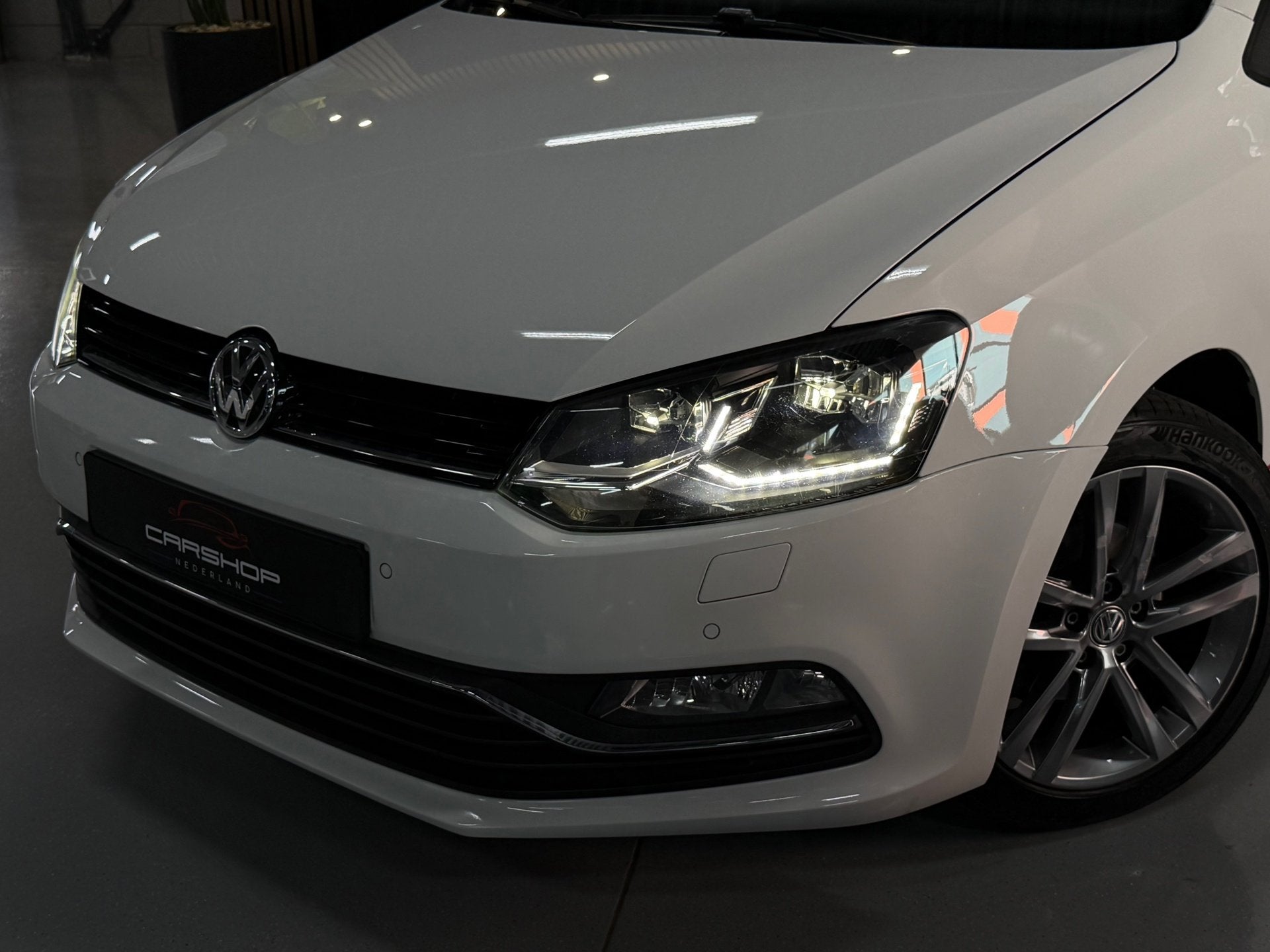Volkswagen Polo 1.2 TSI SOUND EDITION! CARPLAY/CRUISE/STOELV, Auto's, Stof, Gebruikt, Zwart, 4 cilinders
