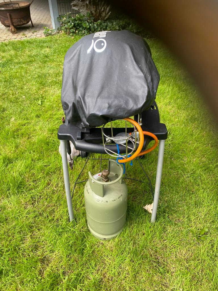 Weber Q2000 gasbarbecue met onderstel en gasfles, Tuin en Terras, Gasbarbecues, Ophalen, Gebruikt