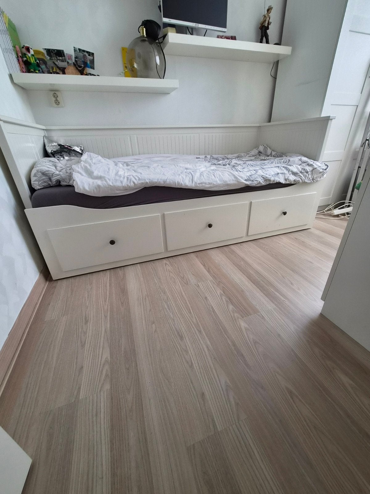 IKEA Hemnes bedbank met 3 lades - Wit, Huis en Inrichting, Ophalen, Gebruikt, Eenpersoons, Wit