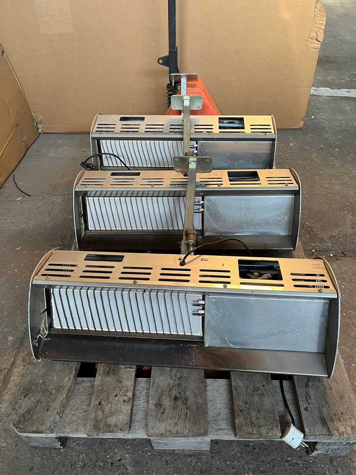 SBM XDI 12 D Gasstraler (5.10 kW) - Set van 3, Ophalen, 30 tot 80 cm, Gebruikt, Kachel