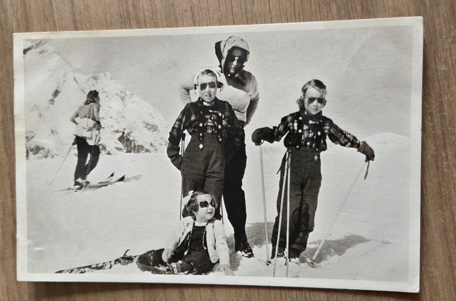 Vintage foto Zermatt 1947 - Familie op ski's, Ophalen of Verzenden
