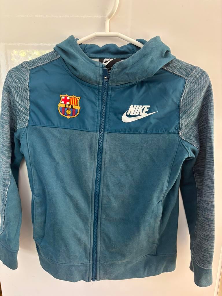 Nike FC Barcelona vest, Kinderen en Baby's, Kinderkleding | Maat 134, Verzenden, Gebruikt, Jongen of Meisje, Trui of Vest
