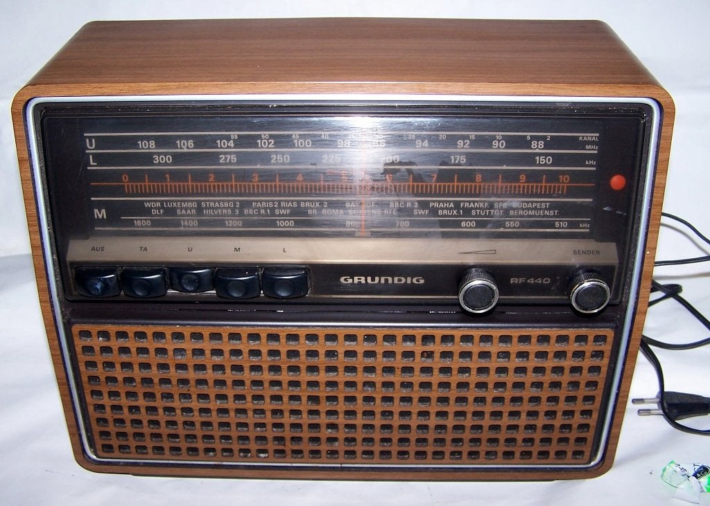 Vintage Grundig RF440 radio - Hout en Zwart. Izgs., Ophalen of Verzenden