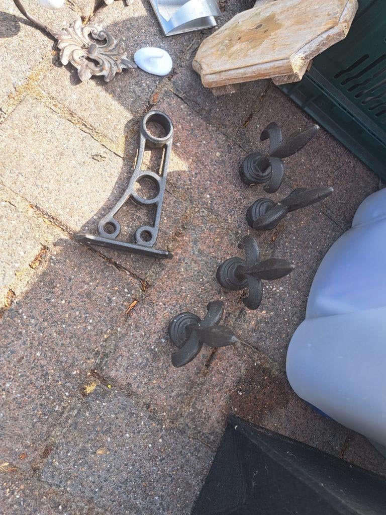 Gietijzeren decoratie: plankdrager en haakjes, Ophalen of Verzenden