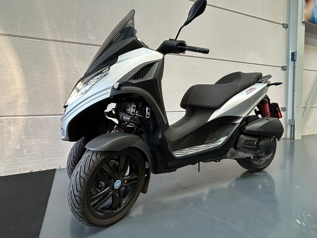 Piaggio MP3 300 HPE Sport LT in Topstaat, Motoren, Motoren | Piaggio, Scooter, 300 cc, Particulier, Automaat
