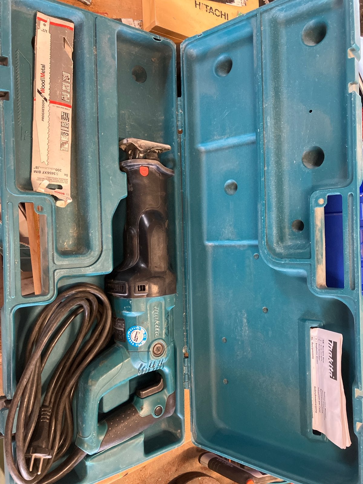 Makita Reciprozaag, Doe-het-zelf en Verbouw, Gebruikt, 70 mm of meer, 600 tot 1200 watt, Ophalen of Verzenden