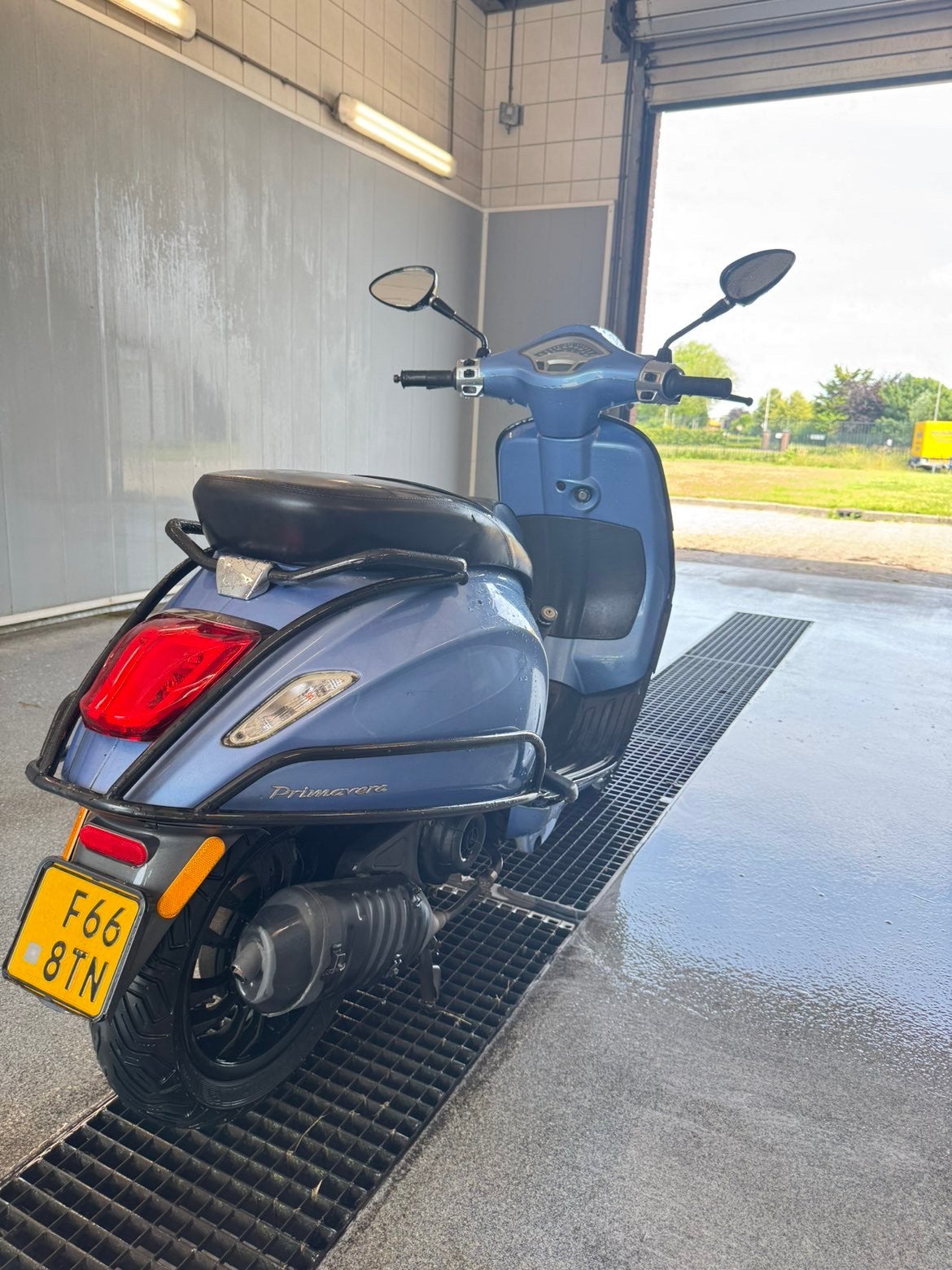 Vespa primavera te koop, Ophalen, Overige modellen, Maximaal 45 km/u, Zo goed als nieuw