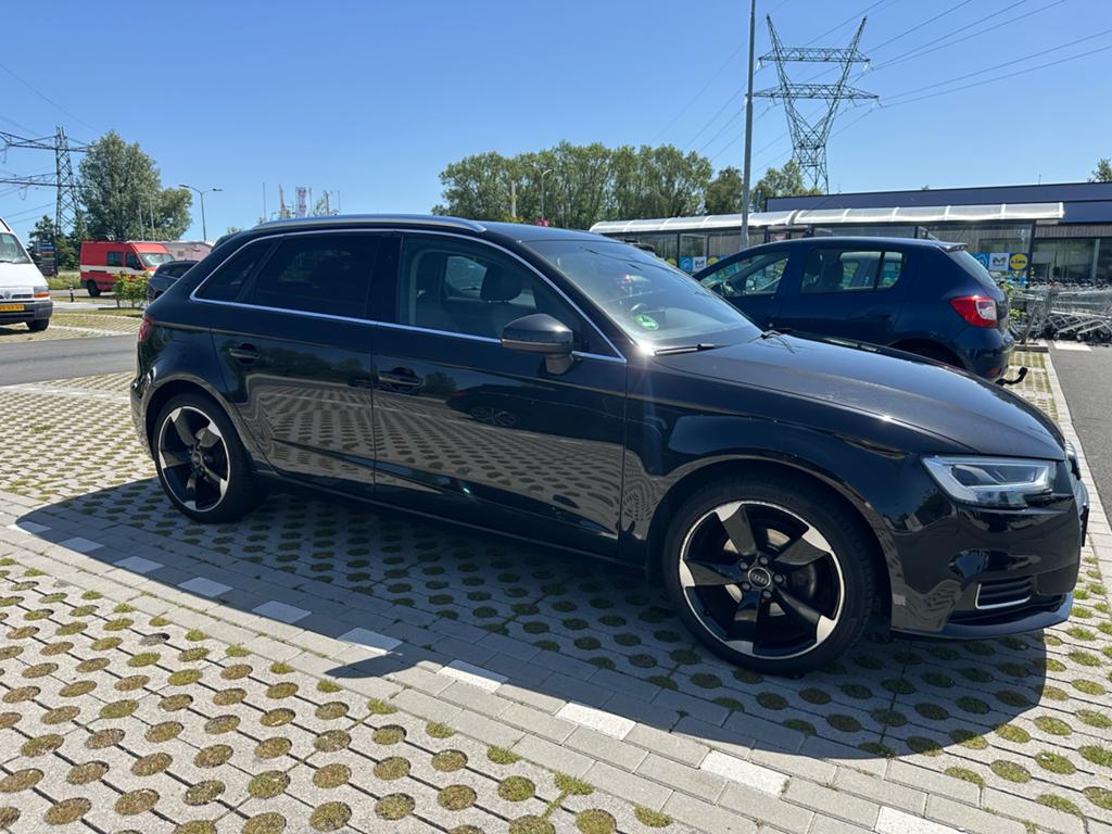 Audi A3 1.0 Tfsi 85KW Sportback S-tronic 2017 Zwart, Auto's, Audi, 620 kg, Zwart, Handgeschakeld, 115 pk