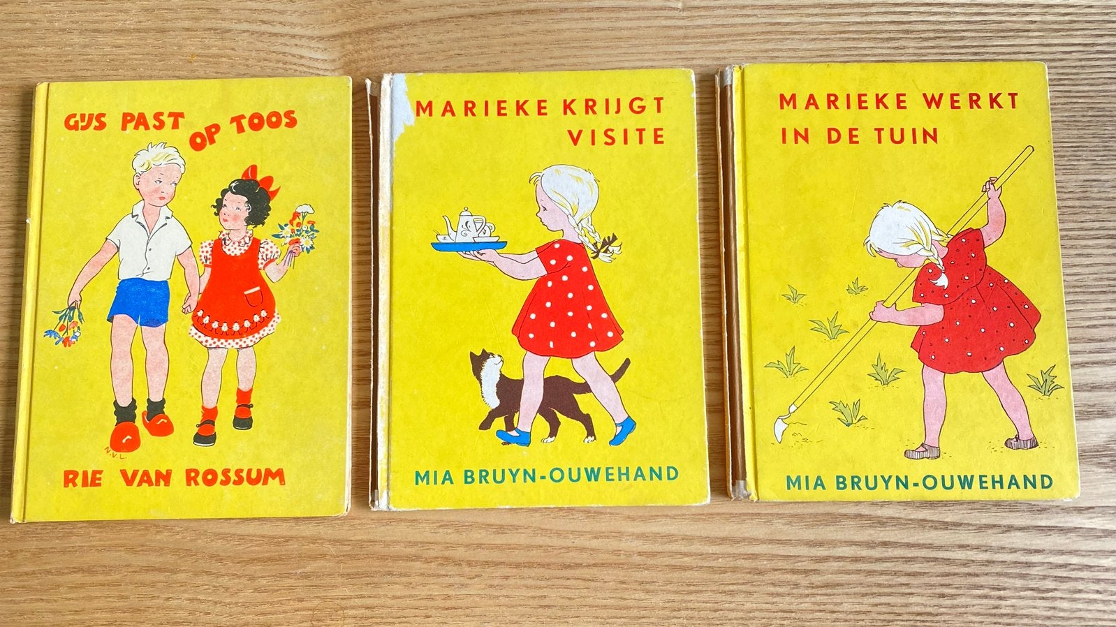 Marieke Krijgt Visite, Werkt in de Tuin , Gijs past op Toos., Boeken, Ophalen of Verzenden, Gelezen, Fictie algemeen