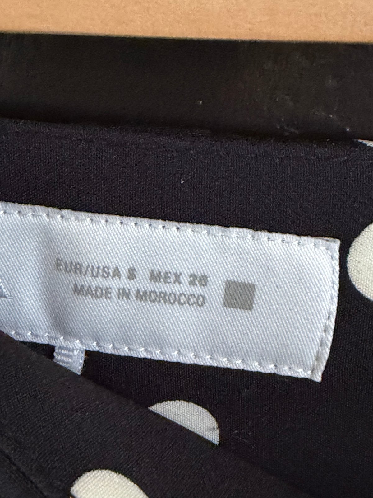 Zara Zwarte Broek met Ecru Stippen - Maat S/36, Kort, Zwart, Ophalen of Verzenden, Zo goed als nieuw