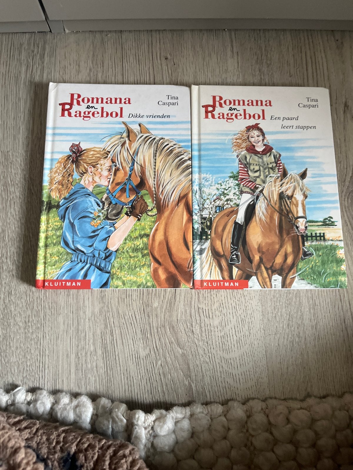 Romana en Ragebol - 2 boeken van Tina Caspari, Ophalen of Verzenden, Gelezen, Fictie