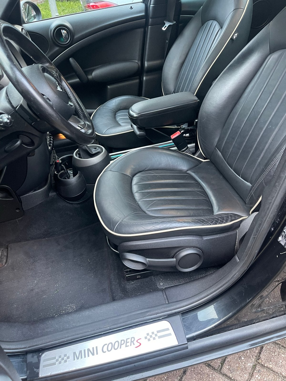 Foto 10 van Mini Countryman 1.6 Cooper S All4 AUT 2010 Zwart