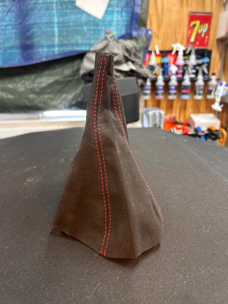 Nieuwe Alcantara pookhoes met rode stiksels voor MR2 SW20, Ophalen of Verzenden, Nieuw, Toyota