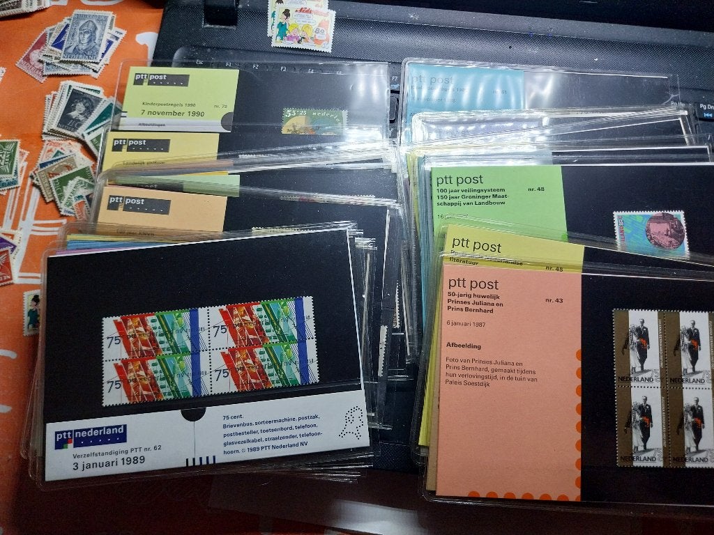 PTT postzegelmapjes Nederland heel goedkoop, Postzegels en Munten, Verzenden, Na 1940, Postfris