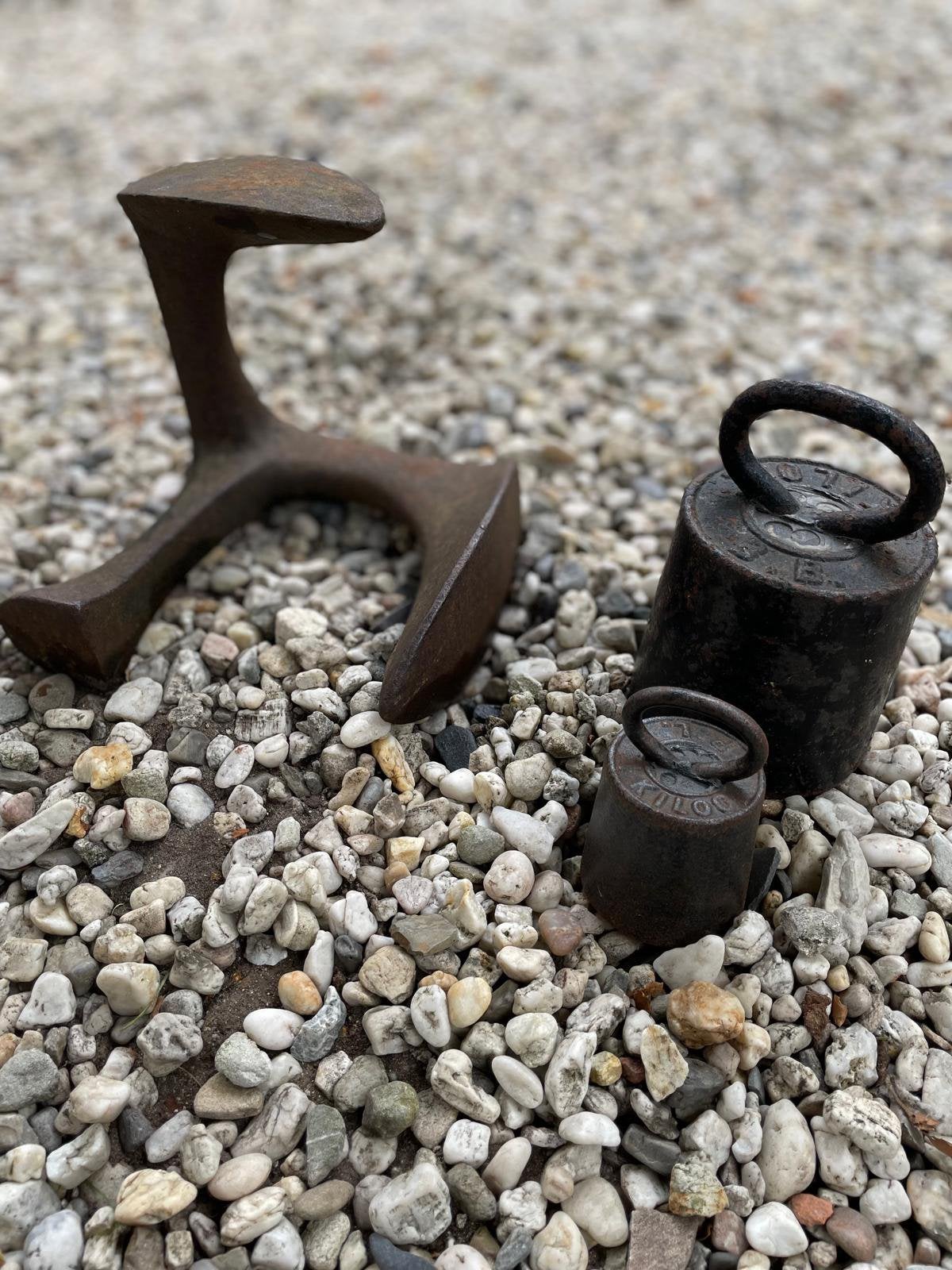 Oude gewichten en schoenleest, Antiek en Kunst, Antiek | Gereedschap en Instrumenten, Ophalen