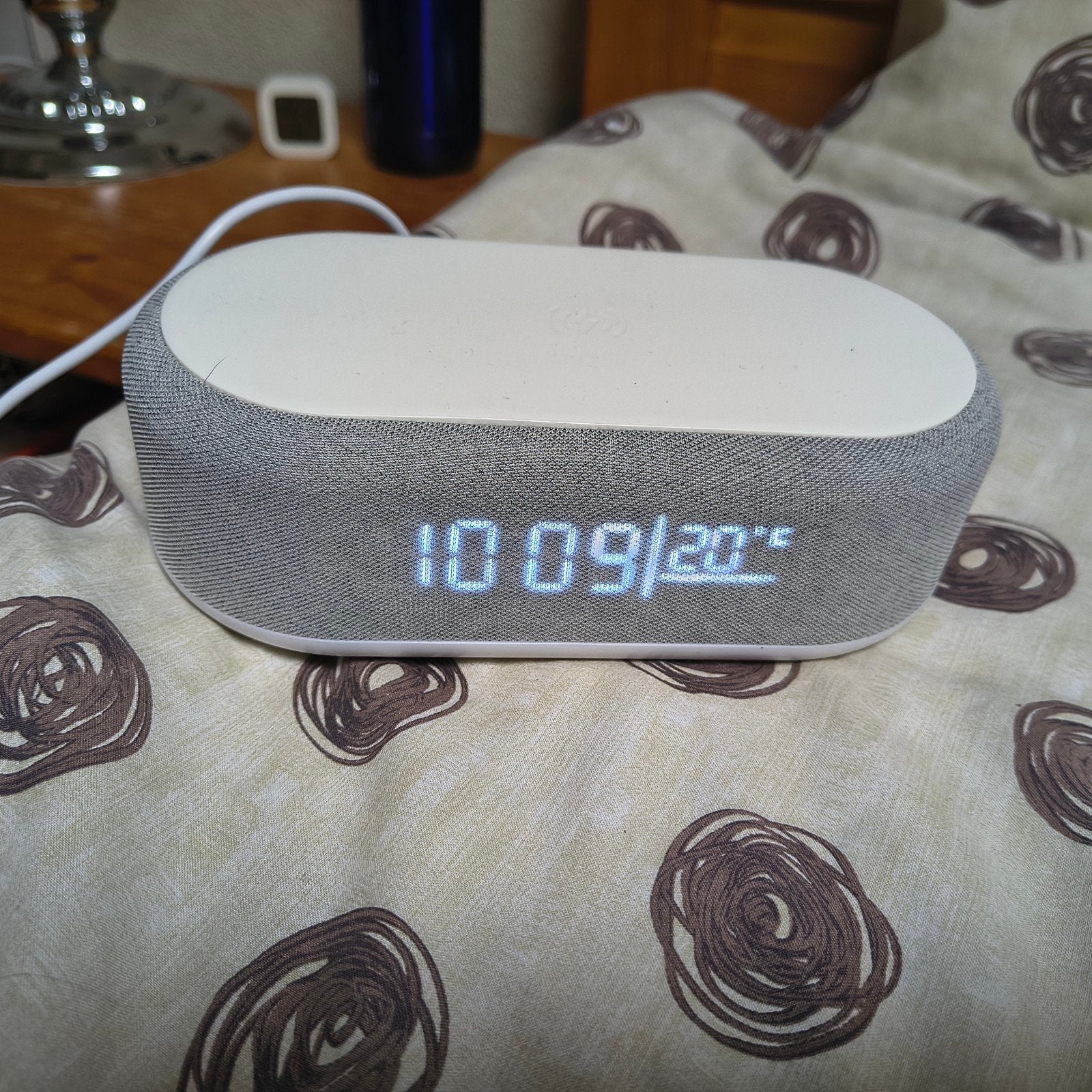 Multifunctionele wekker met draadloos opladen en speaker, Ophalen, Zo goed als nieuw, Digitaal