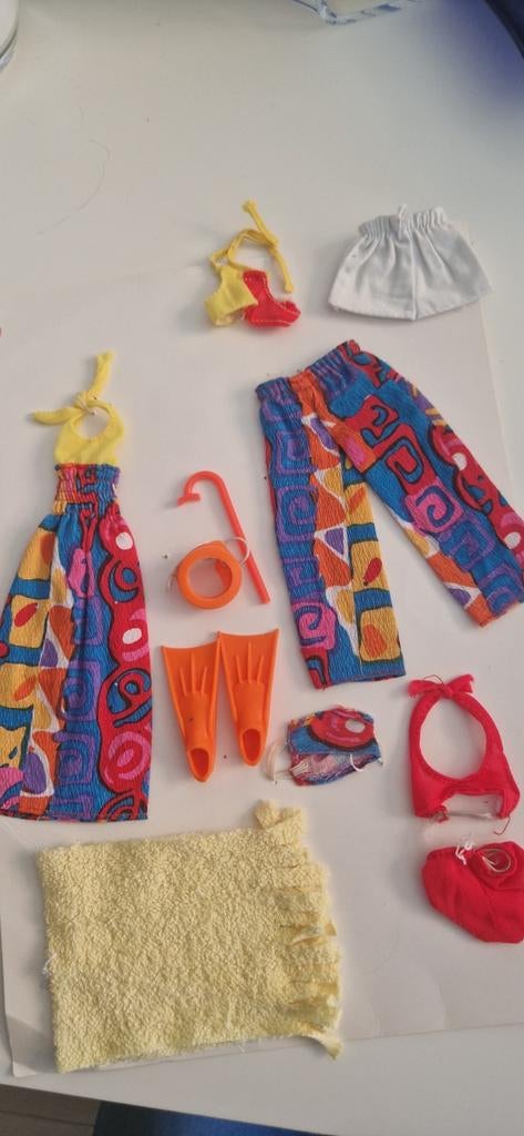 Skipper beach bits outfit, Ophalen of Verzenden, Zo goed als nieuw, Kleertjes