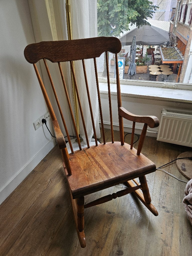 Vintage schommelstoel hout, Ophalen, Gebruikt, Bruin, Eén