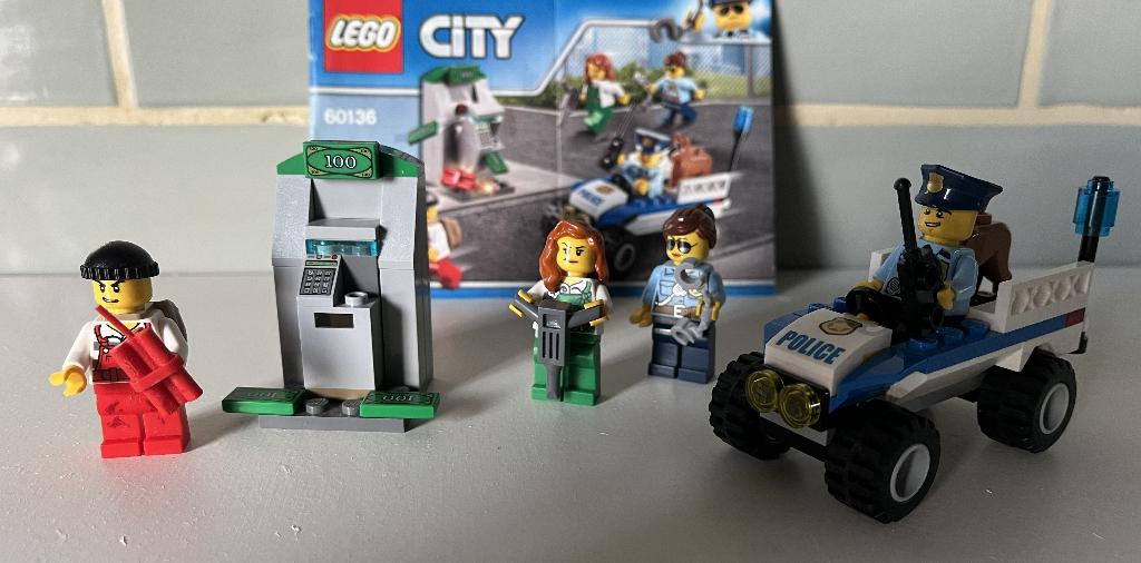 LEGO Police Starter Set 60136 & Police Car 30352 (Lego City), City, Lego, Compleet, Ophalen of Verzenden