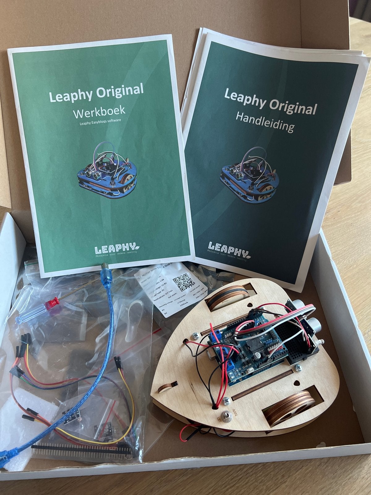 Leaphy Original Robotica Kit - Werkboek & Handleiding, Voertuigen, Gebruikt, Beige, Educatief